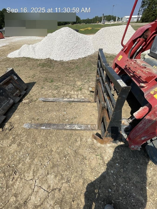 2022 ARROW MATERIAL HANDLING 60" Pallet Forks - Arrow