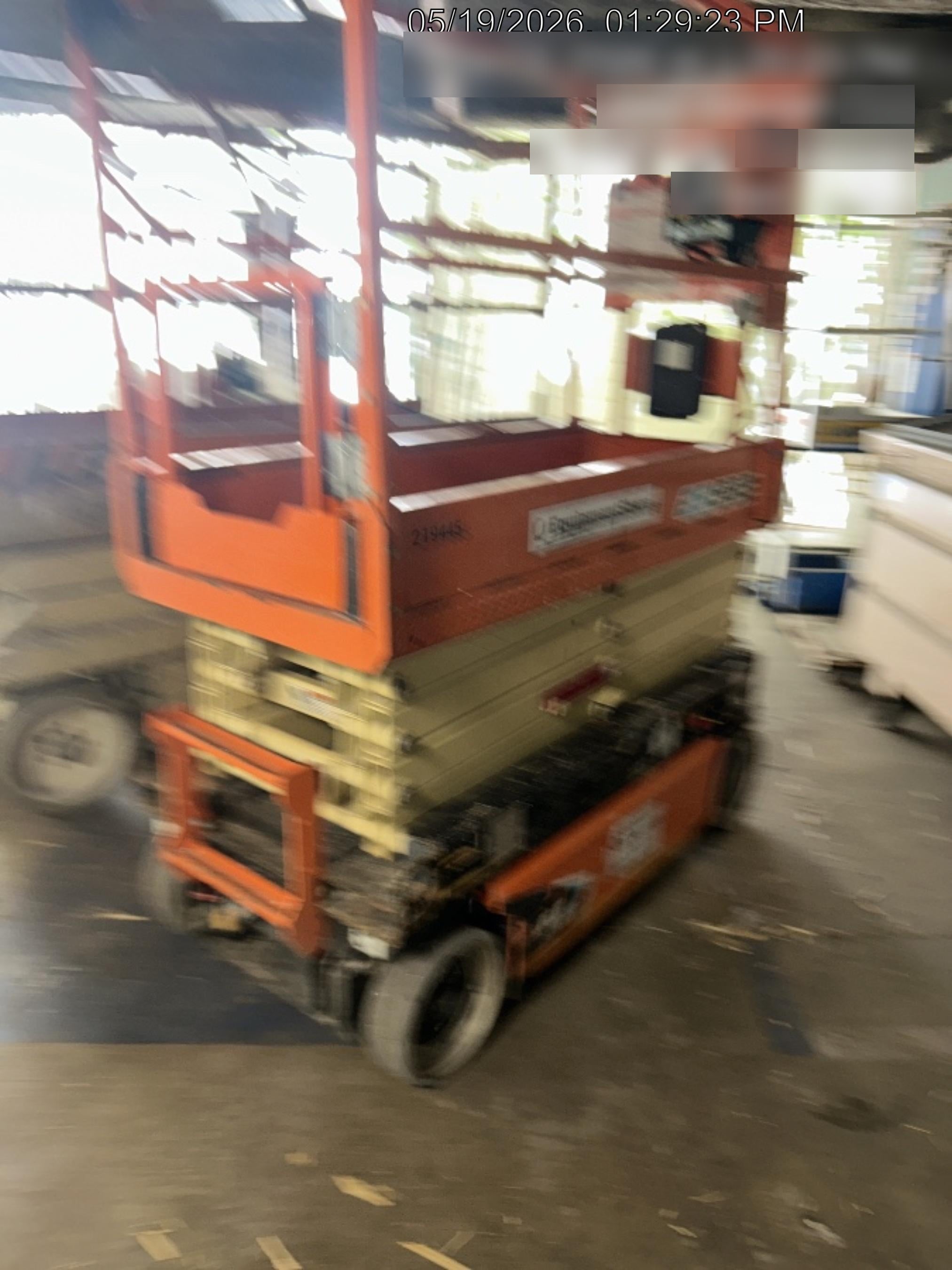 2022 JLG ES1932