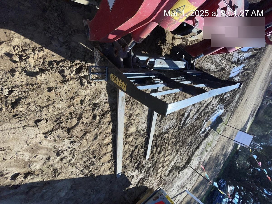 2022 ARROW MATERIAL HANDLING 72" Pallet Forks - Arrow