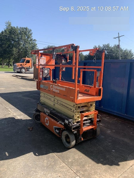 2023 JLG ES1932