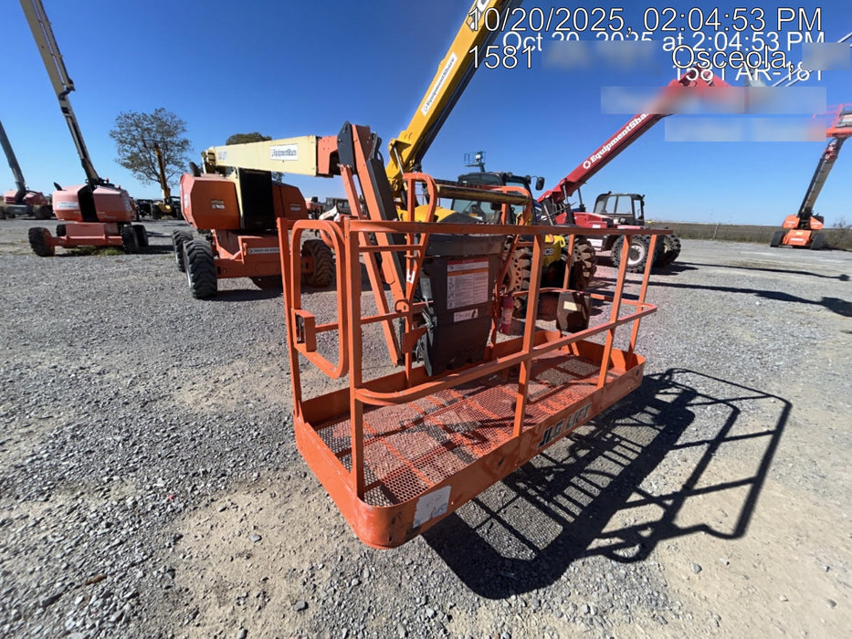 2019 JLG 800AJ