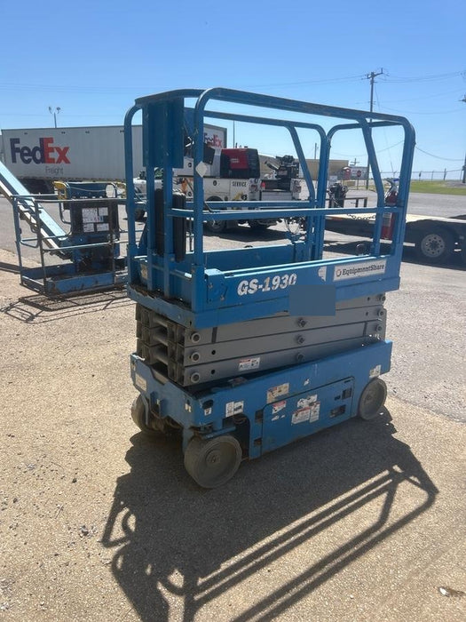 2019 Genie GS-1930 Fixed Rails with Chain Entry