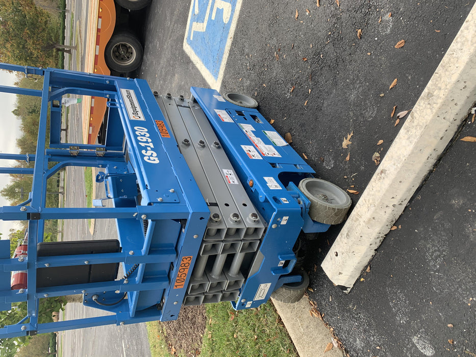 2020 Genie GS-1930 Solid Non Marking Tires, Beacon, Folding rails with half height swing gate