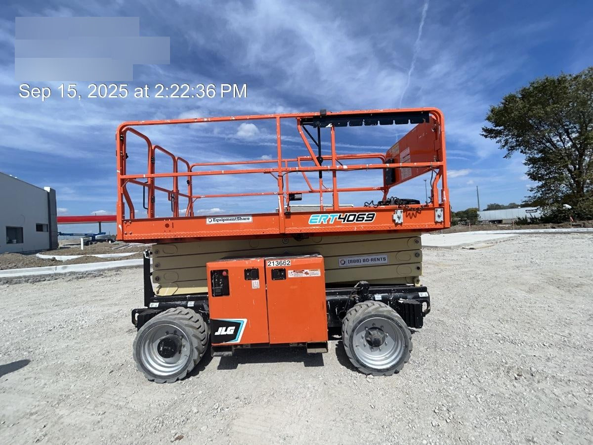 2022 JLG ERT4069