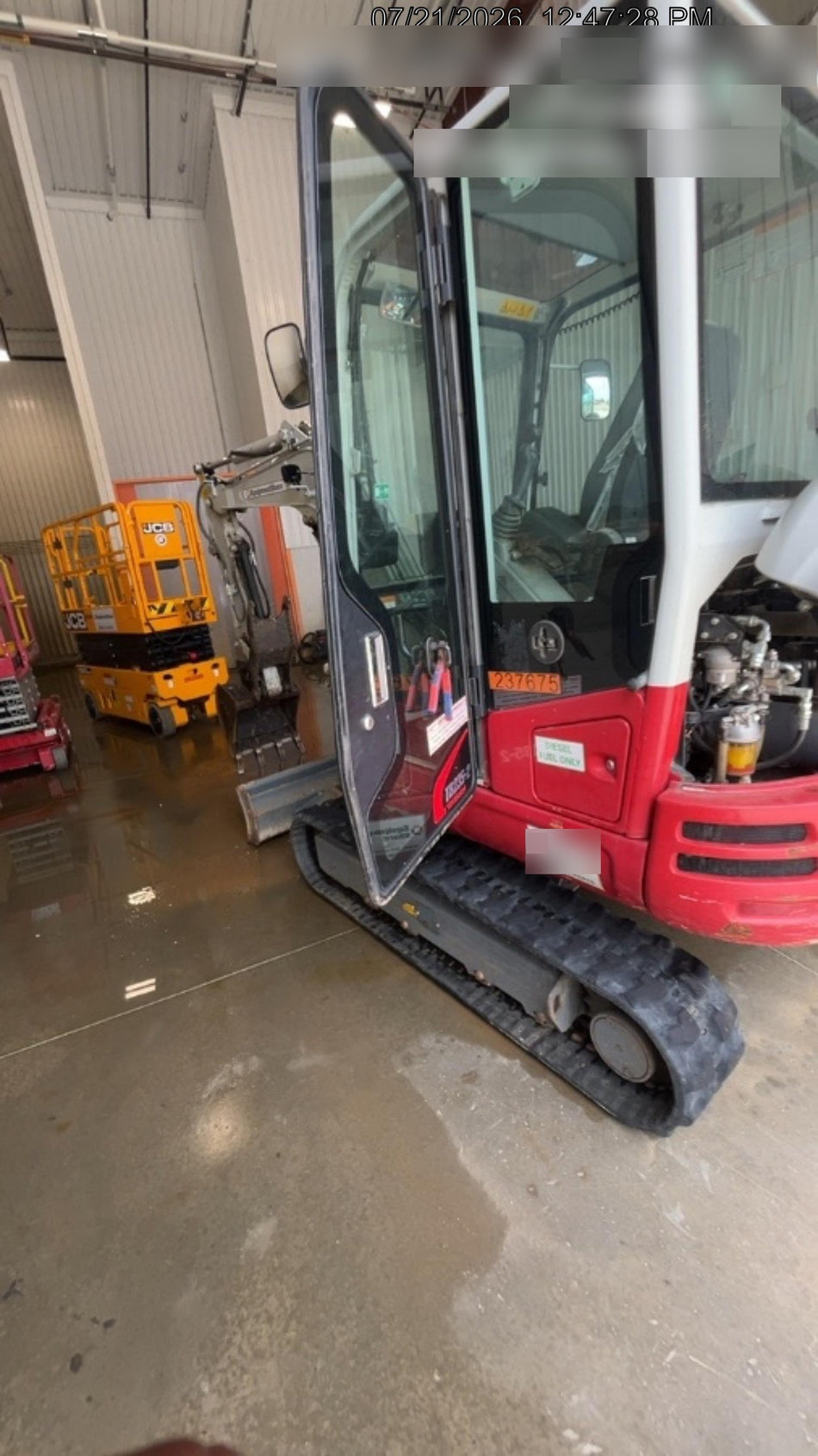 2022 TAKEUCHI TB235-2CR