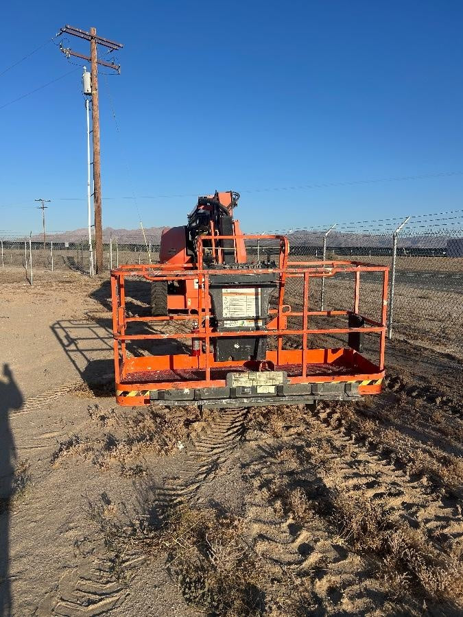2021 JLG 660SJ