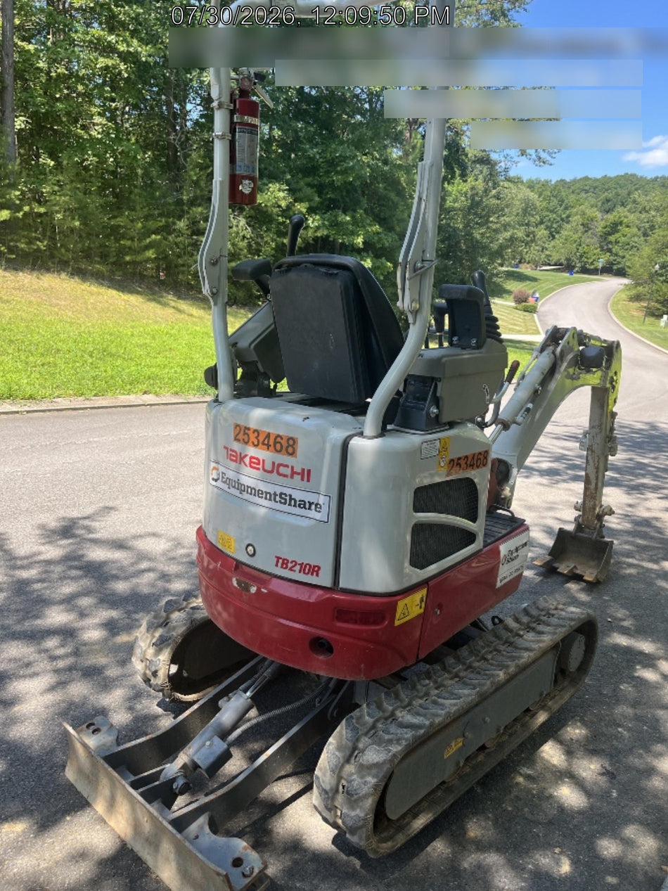 2022 TAKEUCHI TB210R