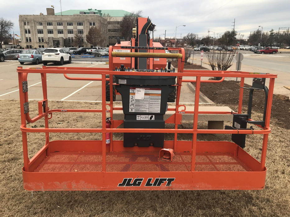2019 JLG 800AJ Deutz Diesel Engine, FF Tires, Welder-Ready Package, Rotating Beacon