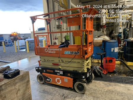 2022 JLG ES1932