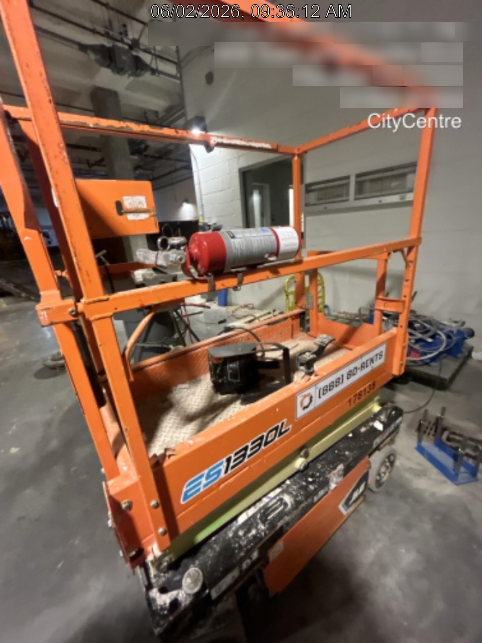2021 JLG ES1330L