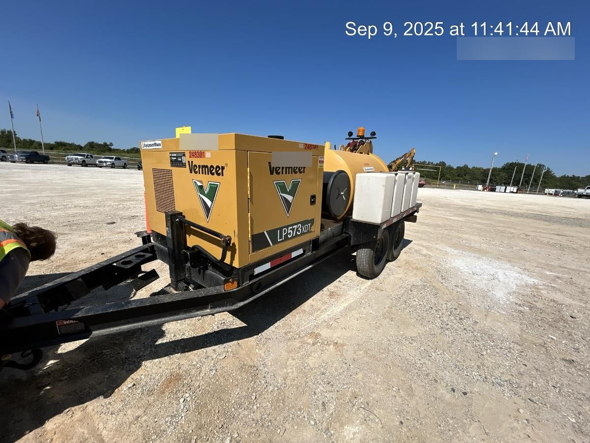 2022 VAC-TRON LP573XDT