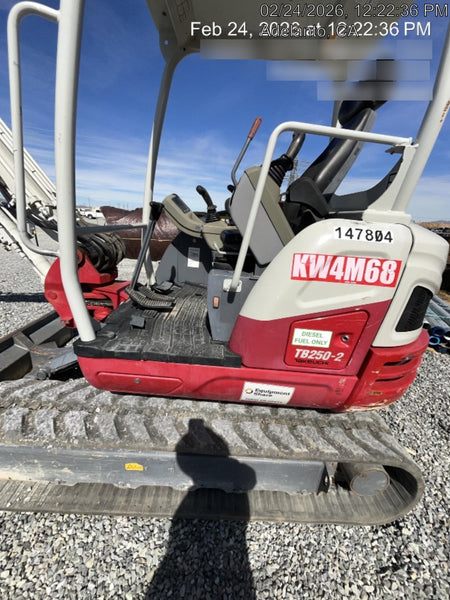 2021 TAKEUCHI TB250-2