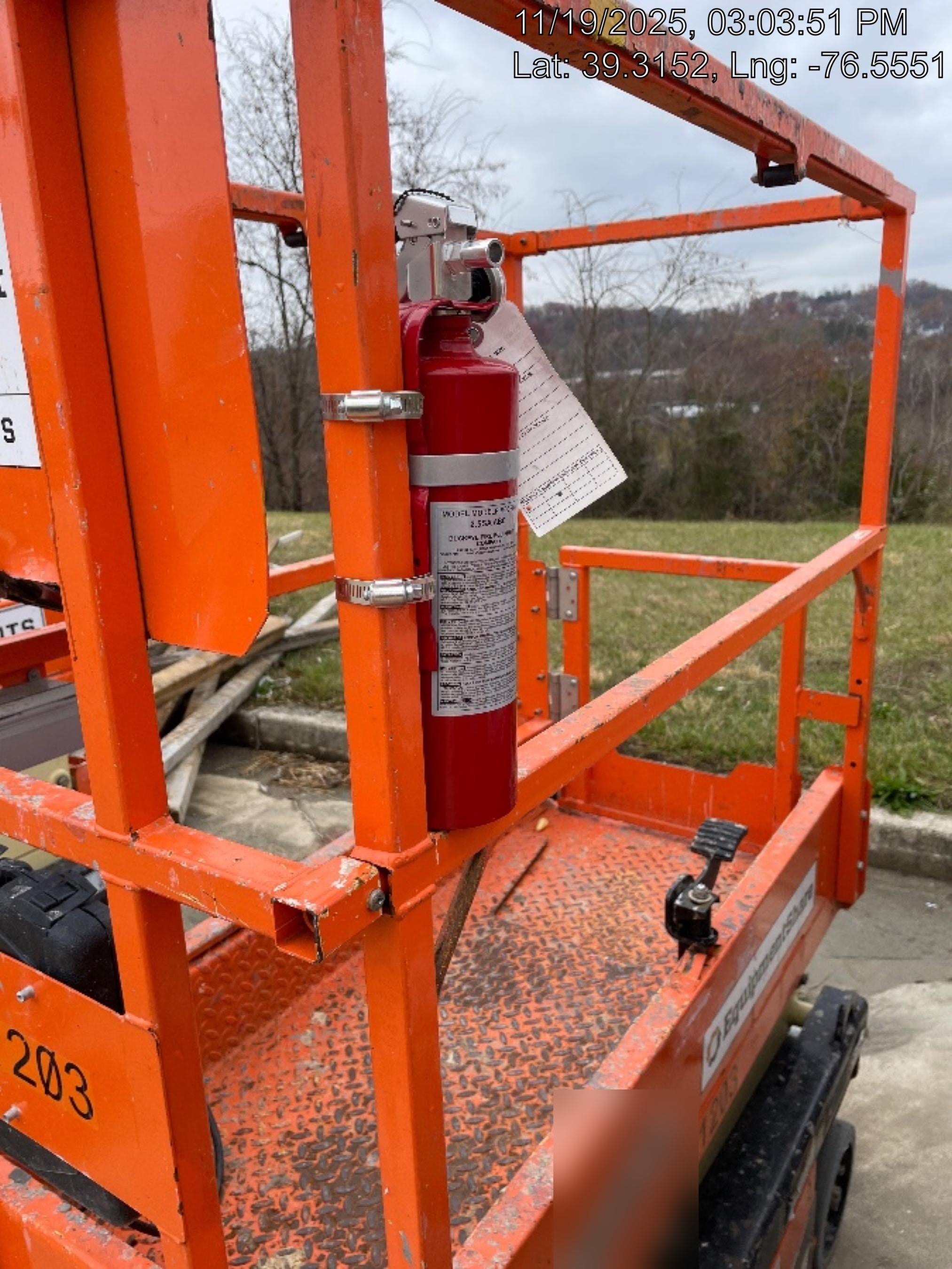 2021 JLG ES1330L