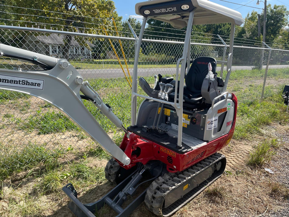 2022 TAKEUCHI TB20e