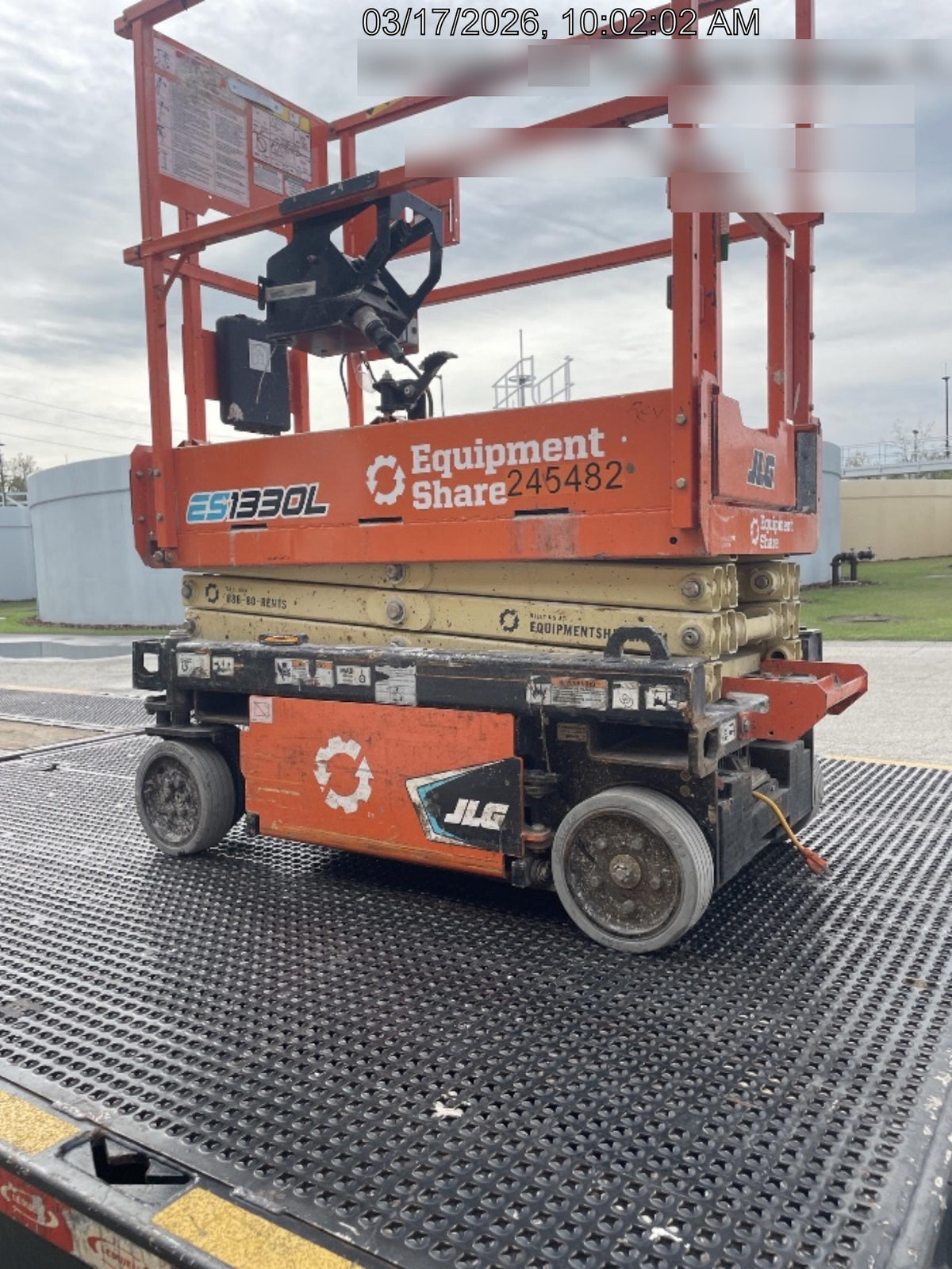2022 JLG ES1330L