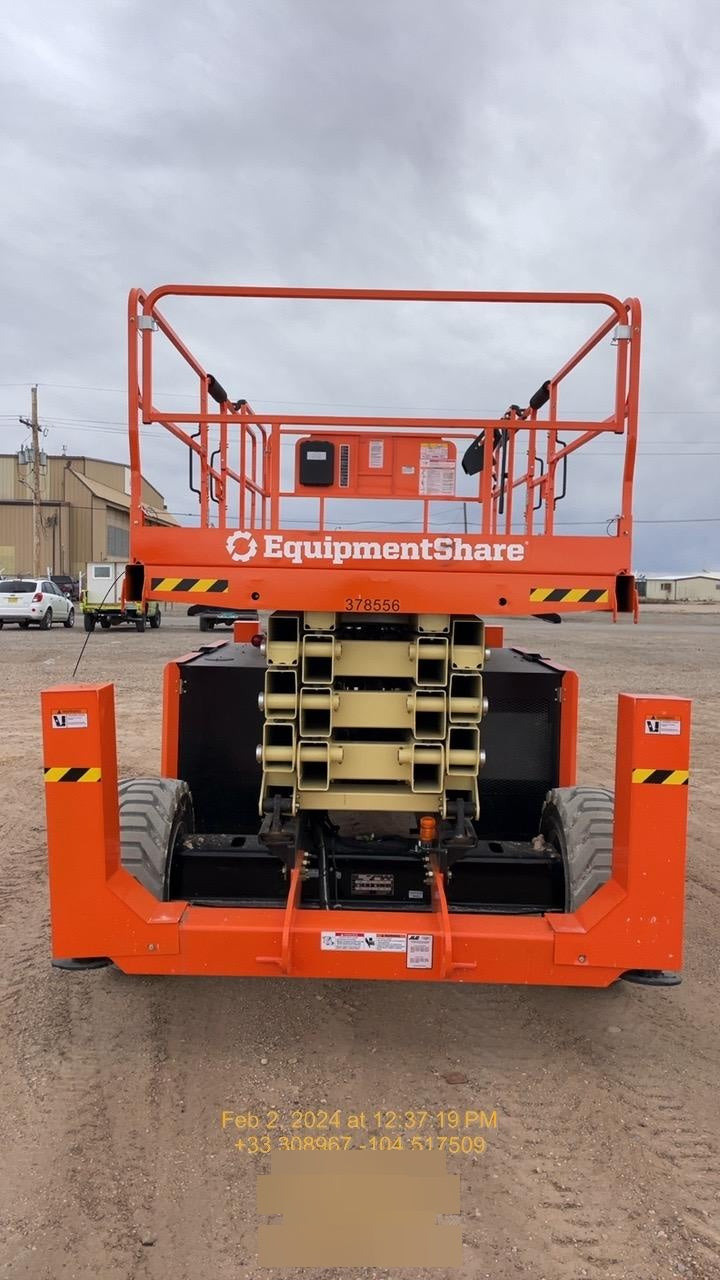 2023 JLG RT4394