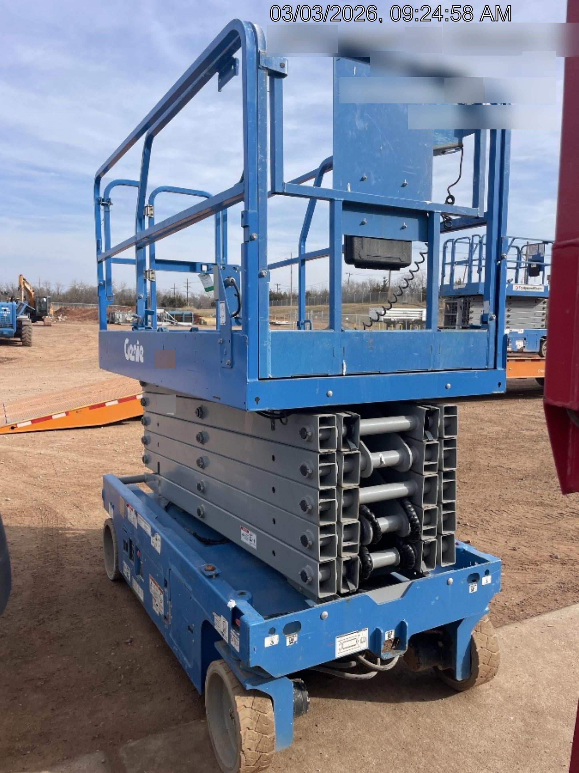 2019 Genie GS-4047 Folding rails with half height swing gate