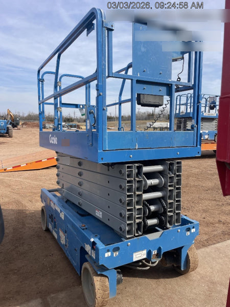 2019 Genie GS-4047 Folding rails with half height swing gate