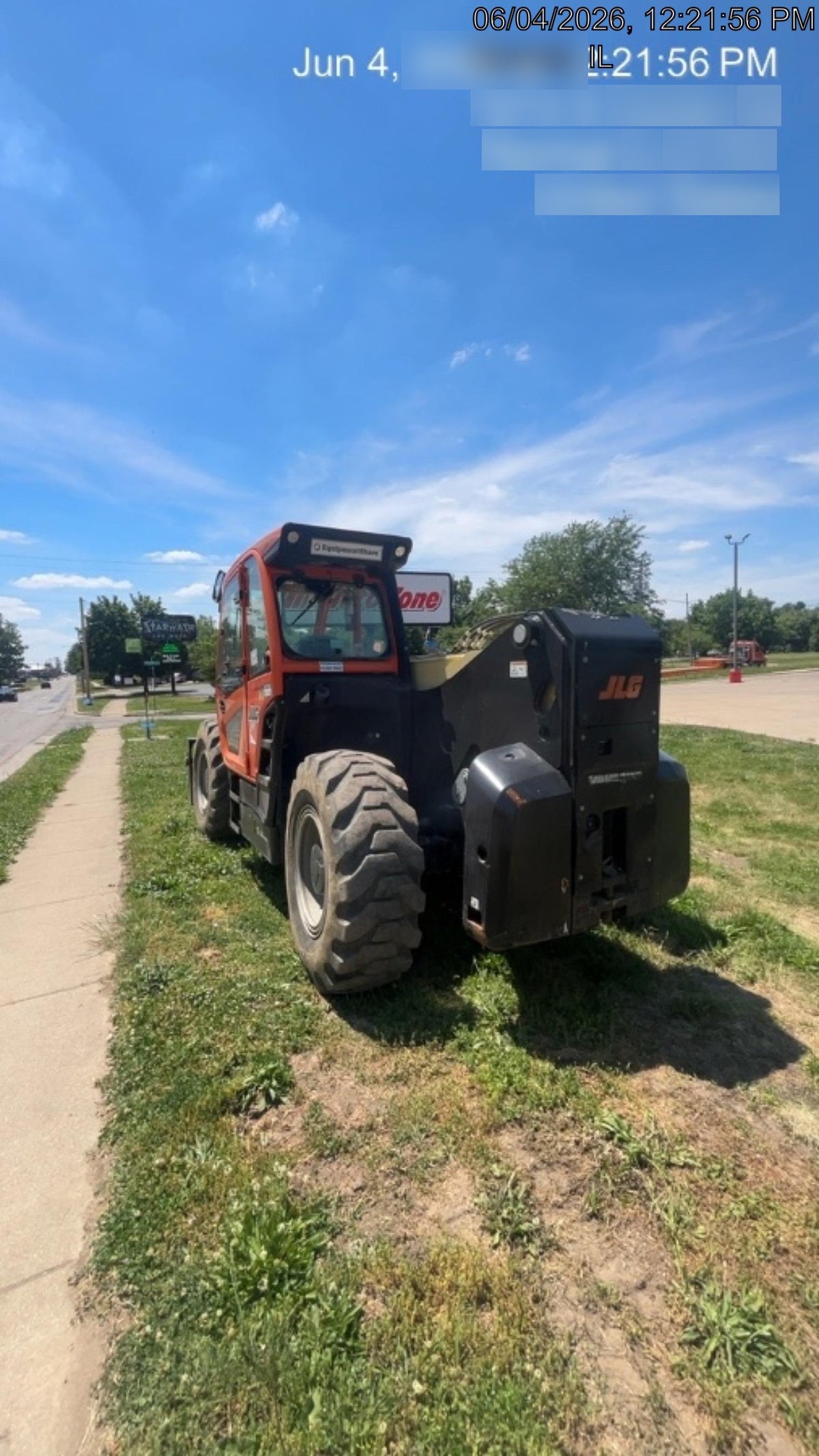 2021 JLG 1732