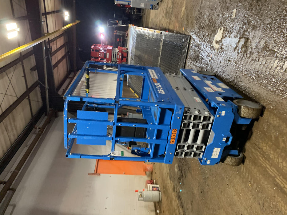 2020 Genie GS-1930 Solid Non Marking Tires, Beacon, Folding rails with half height swing gate