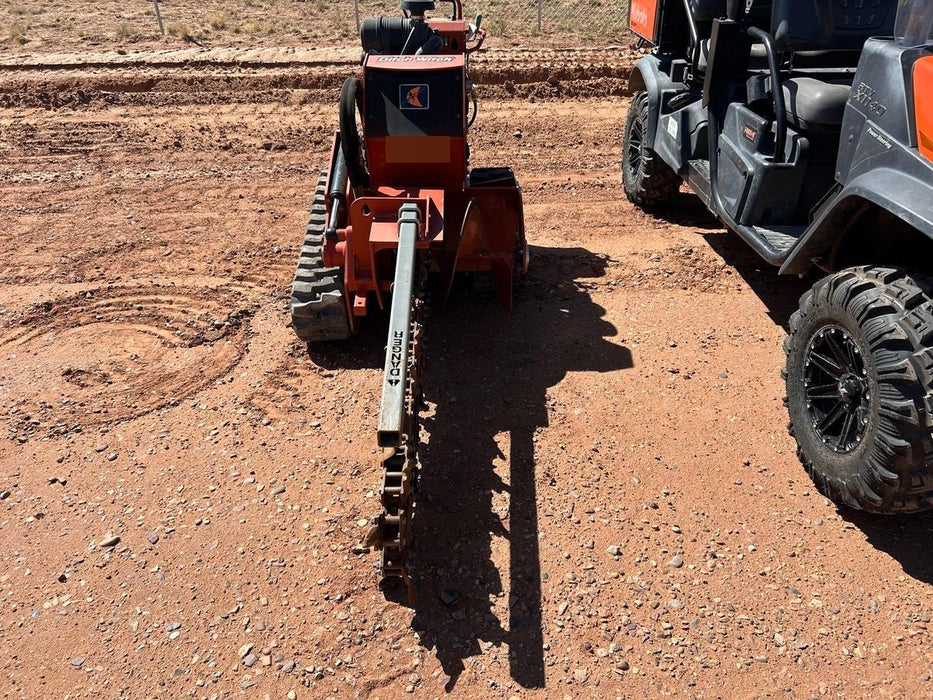 2020 DITCH WITCH C24XA