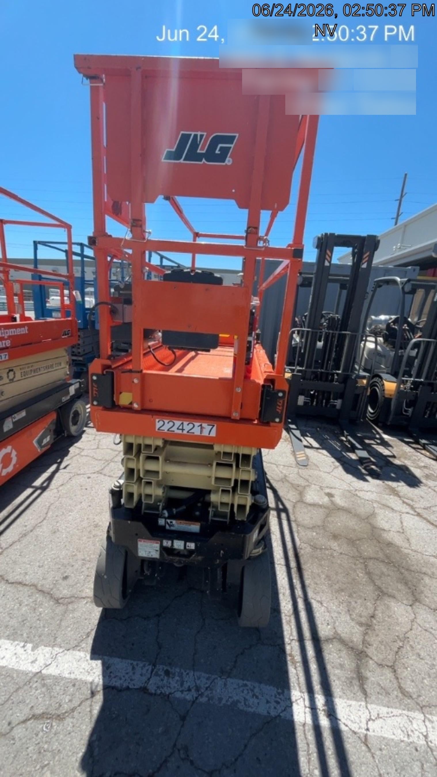 2022 JLG ES2632