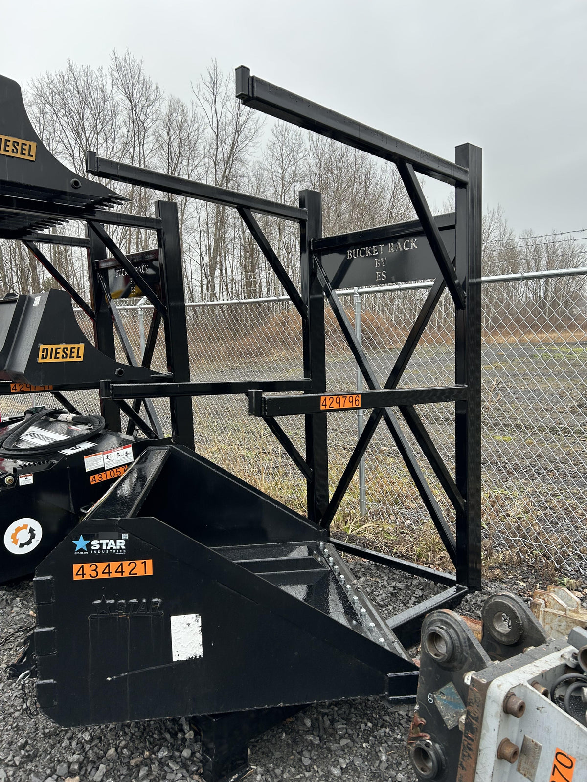 2024 FLUID POWER SUPPORT Heavy Duty Three Bucket Rack