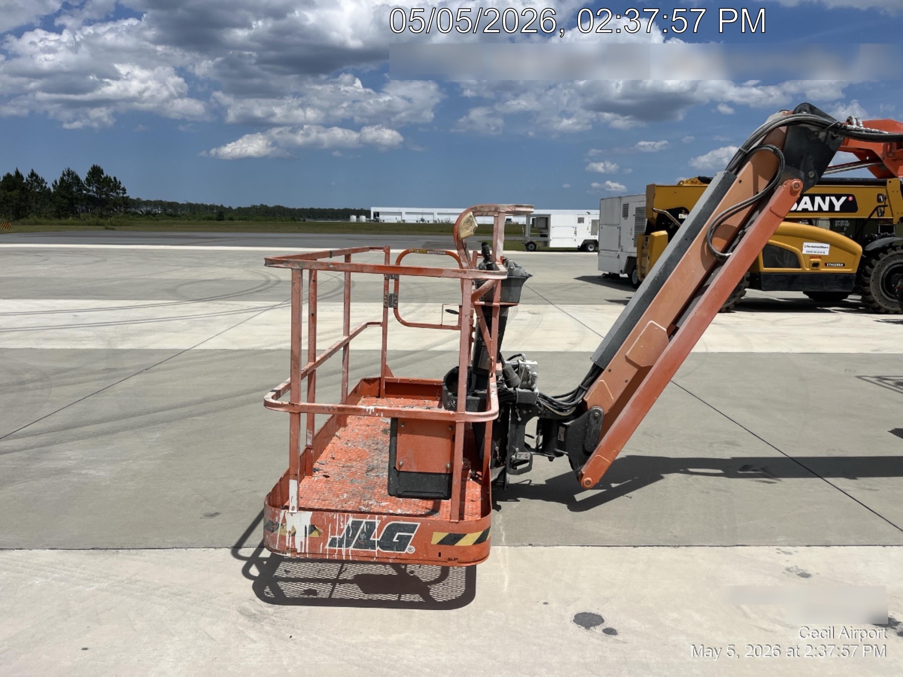 2023 JLG 600AJ