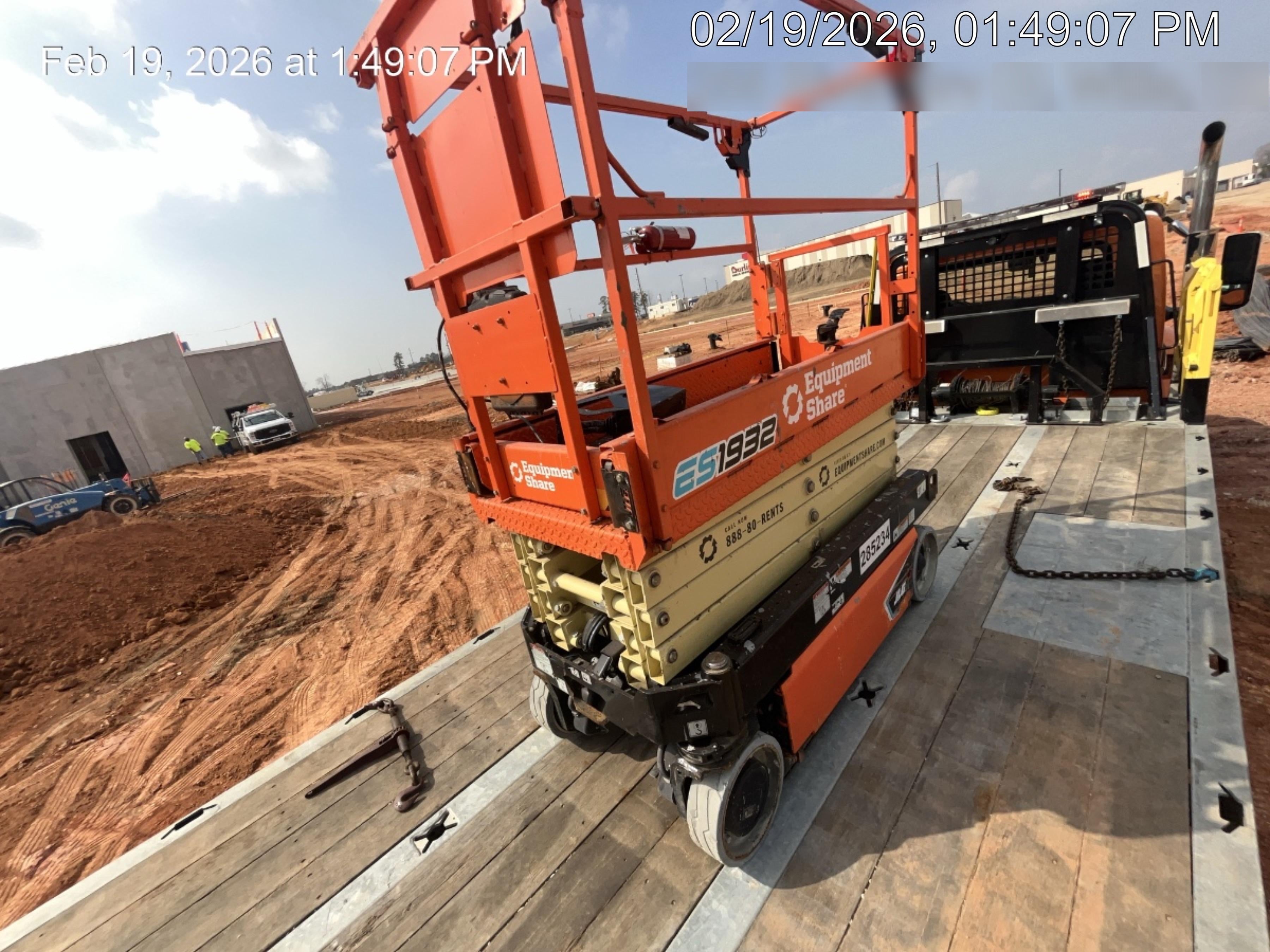 2022 JLG ES1932