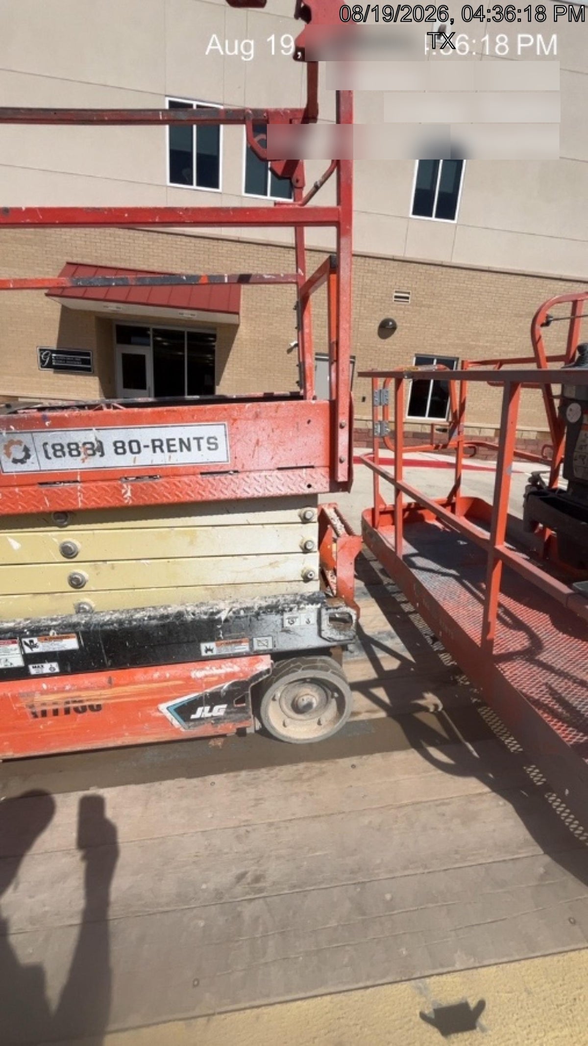 2021 JLG ES1932