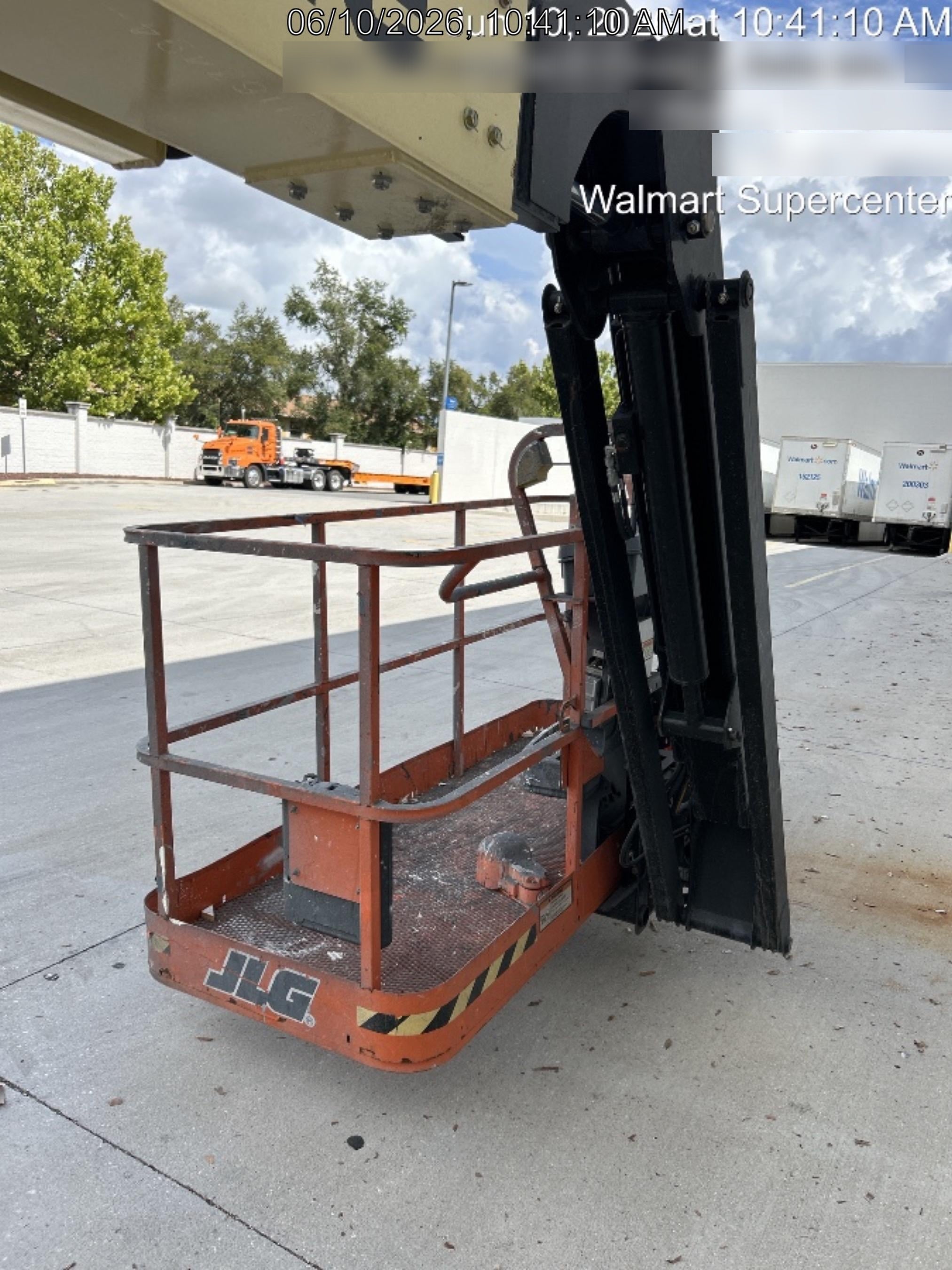 2023 JLG 460SJ