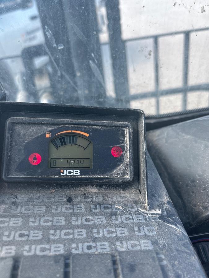 2025 JCB 940-4