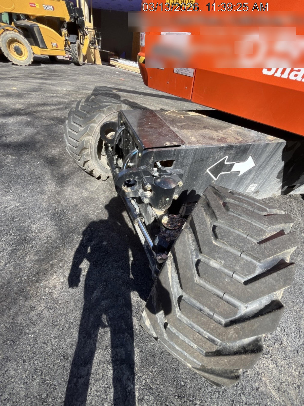2025 JLG 800AJ