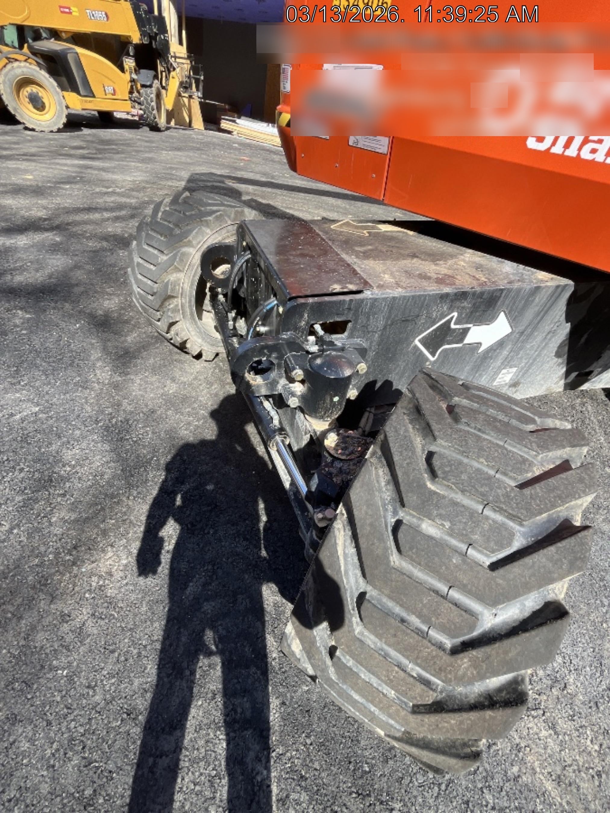 2025 JLG 800AJ