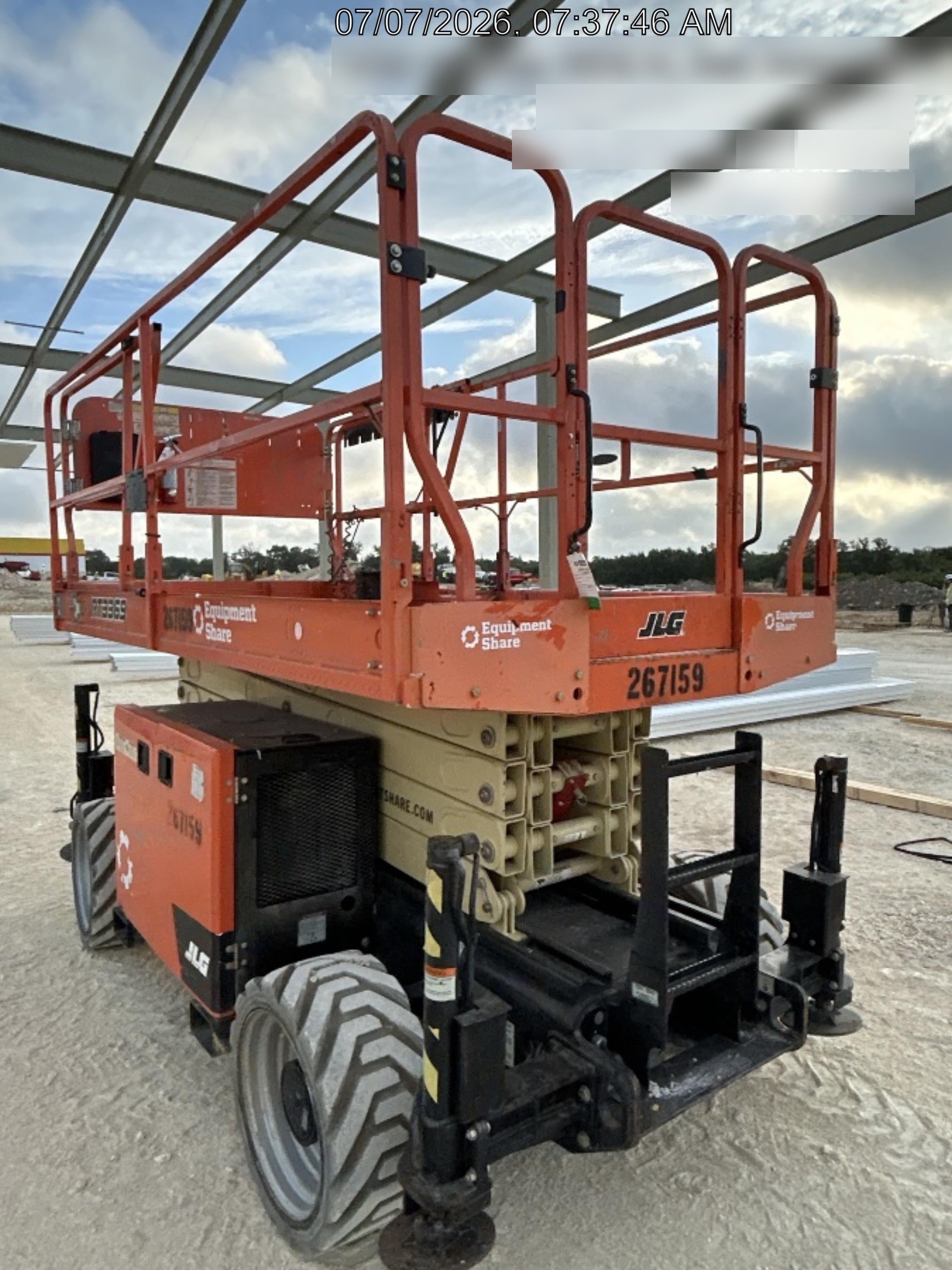 2022 JLG RT3369