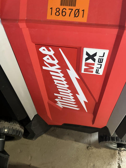 2021 MILWAUKEE MXF041-1XC