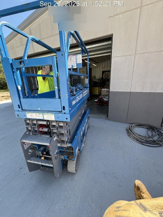 2020 Genie GS-1930 Solid Non Marking Tires, Beacon, Folding rails with half height swing gate