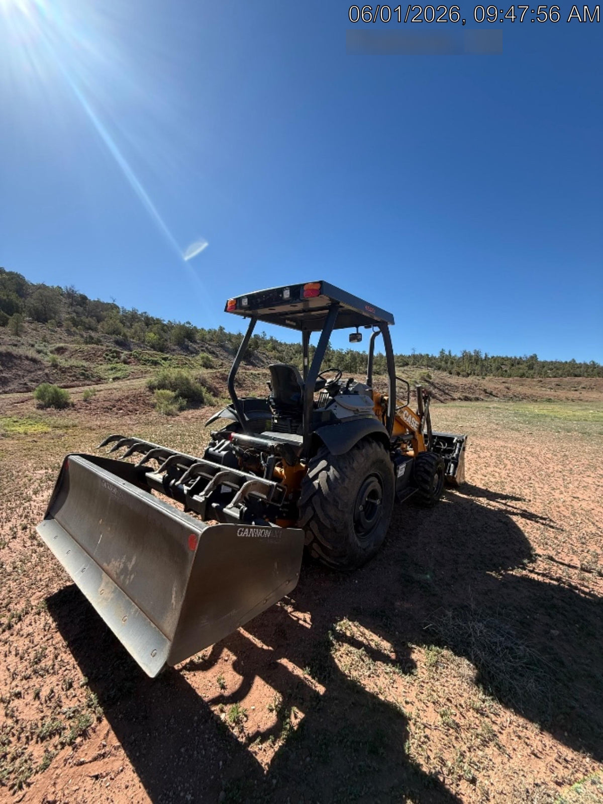 2023 CASE 570N EP
