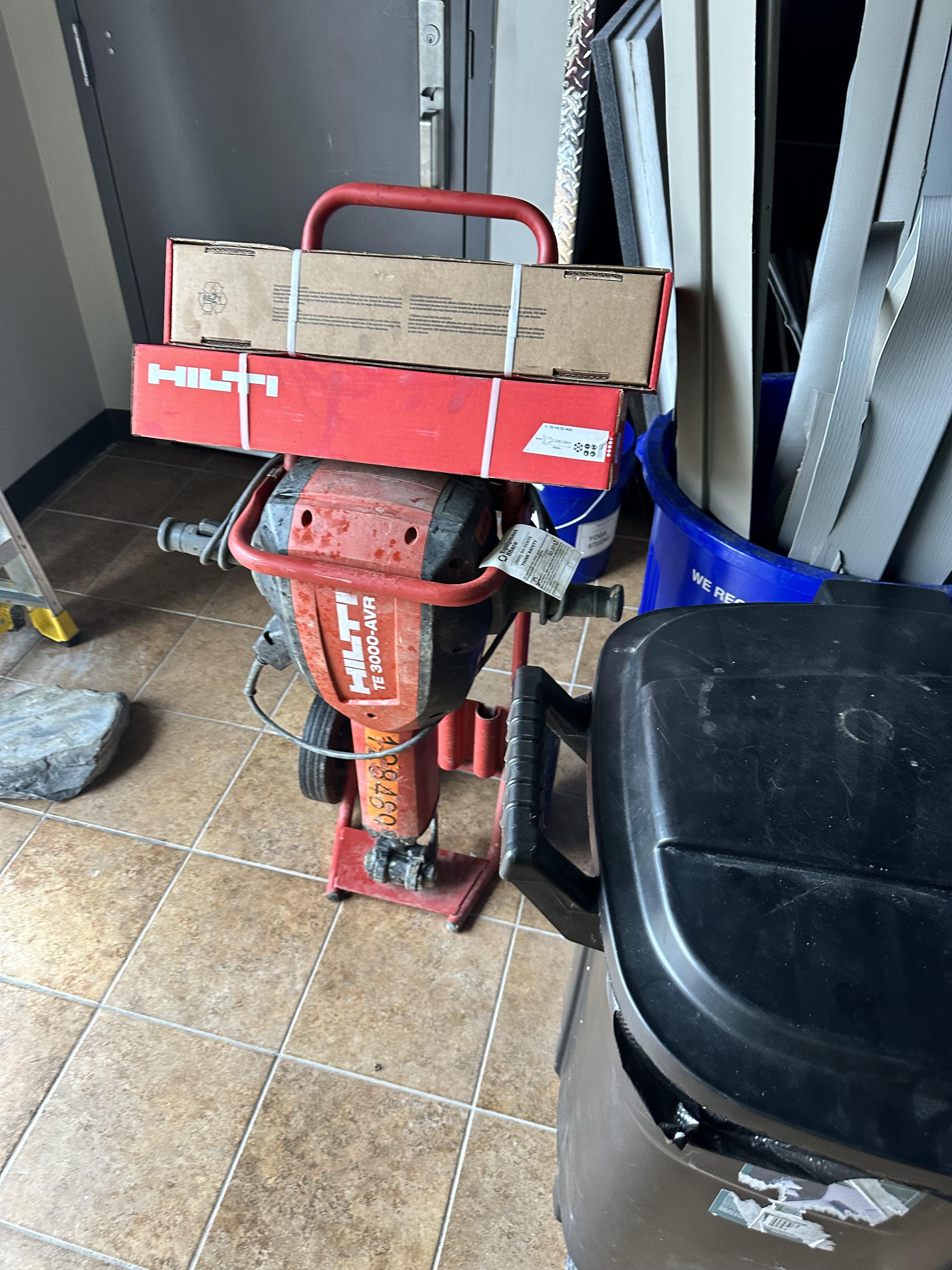2021 HILTI TE 3000-AVR