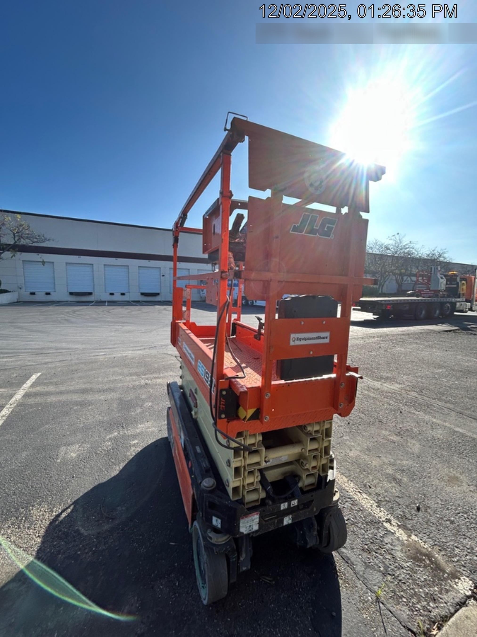2021 JLG ES1932