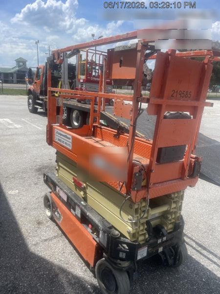 2022 JLG ES1932