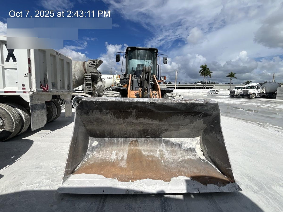 2018 Case 721G CLOSED CAB, JRB 416 STYLE HYD COUPLER