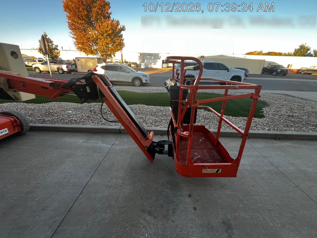 2019 JLG E400AJPN