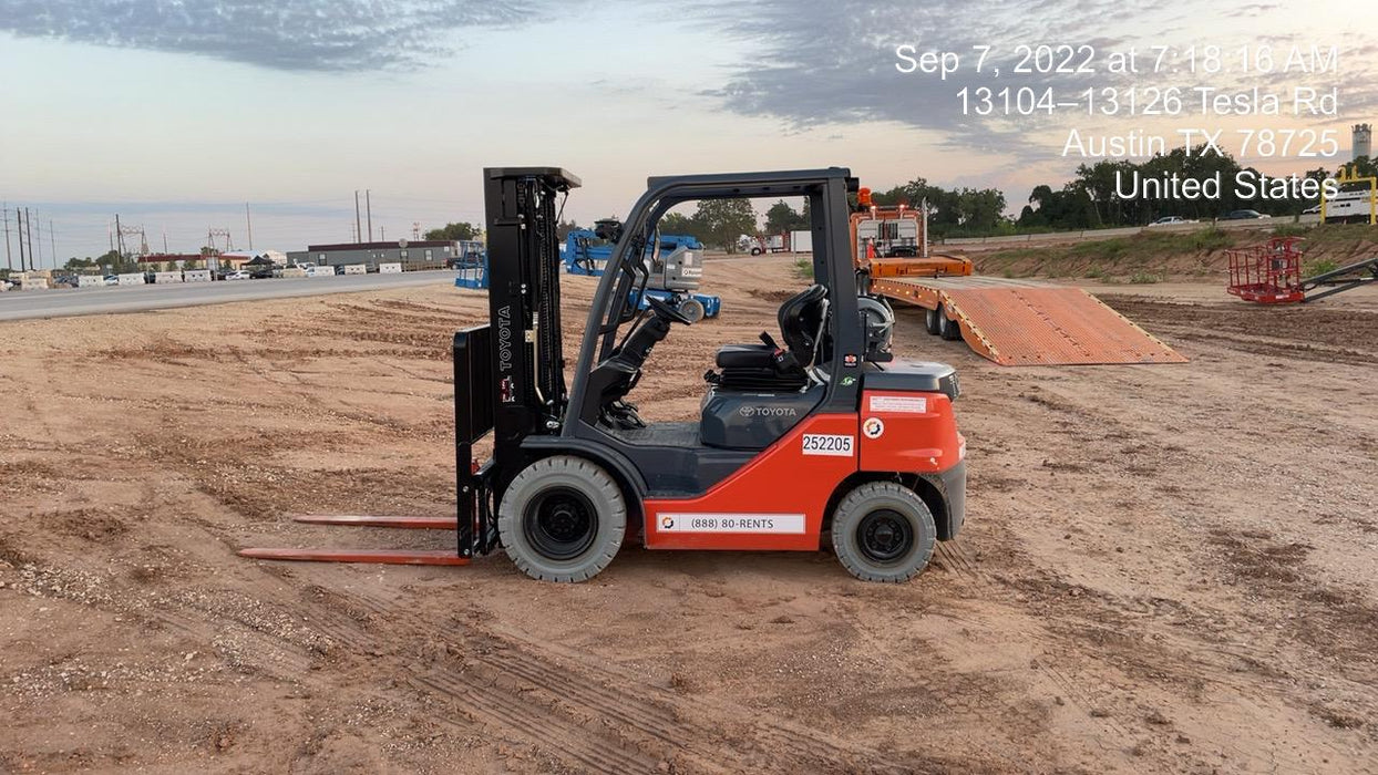 2022 TOYOTA 50-8FGU25