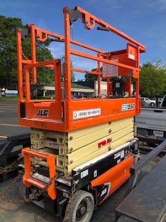 2021 JLG ES1932
