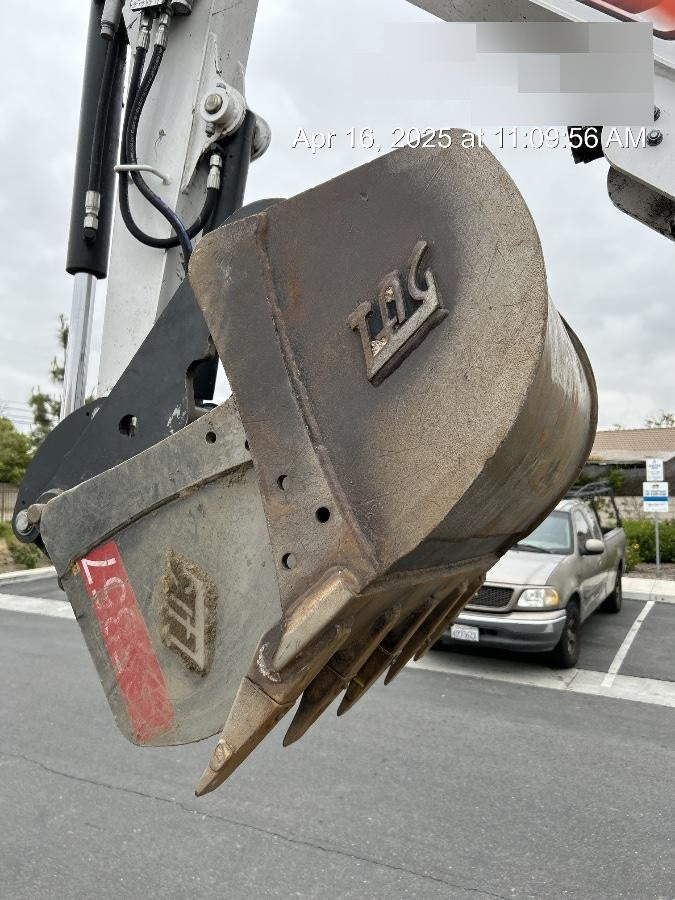 2021 DOOSAN 30" Bucket - Doosan