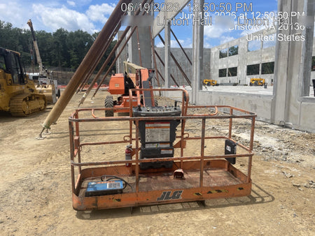 2019 JLG 860SJ