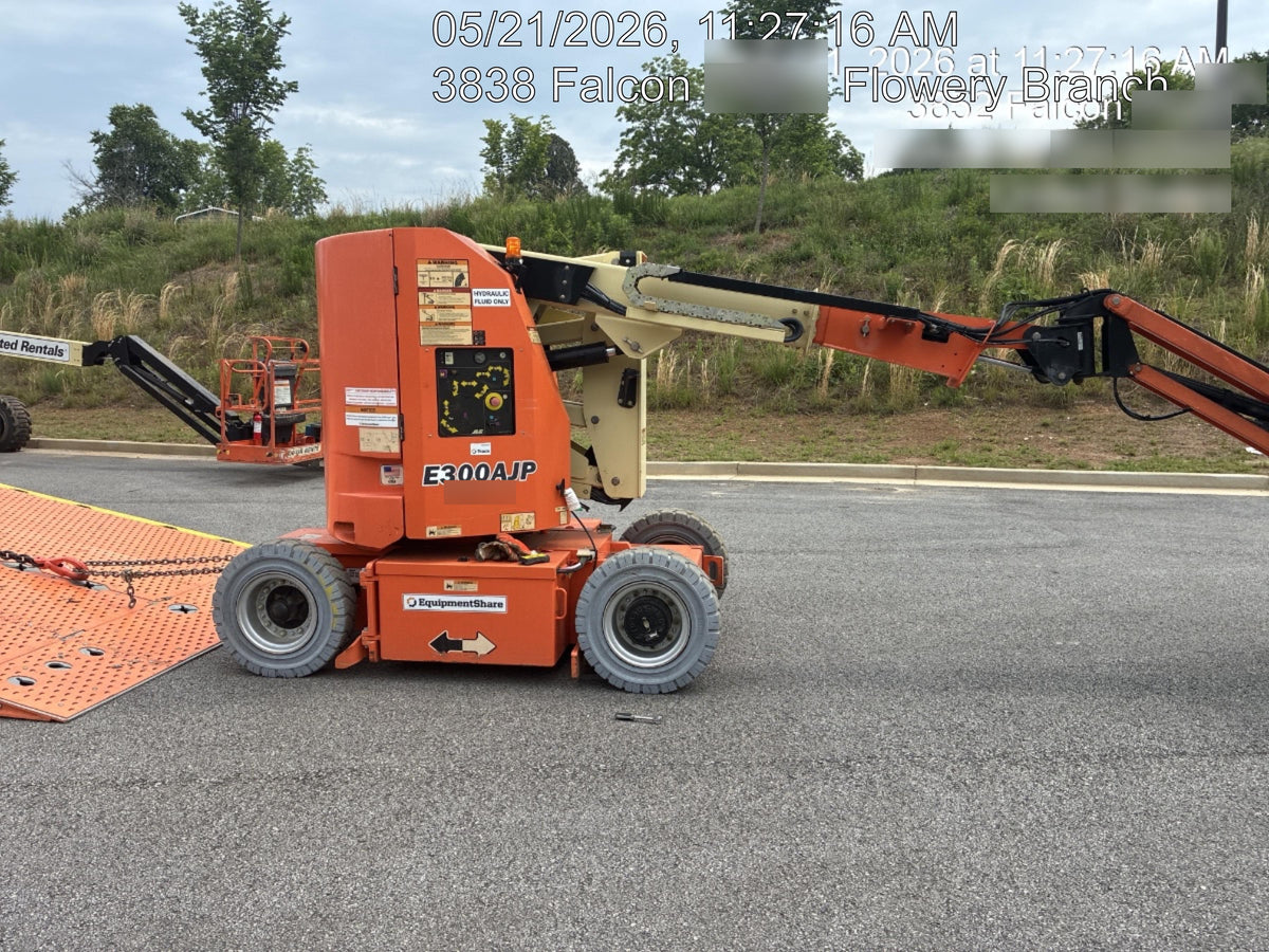 2019 JLG E300AJP