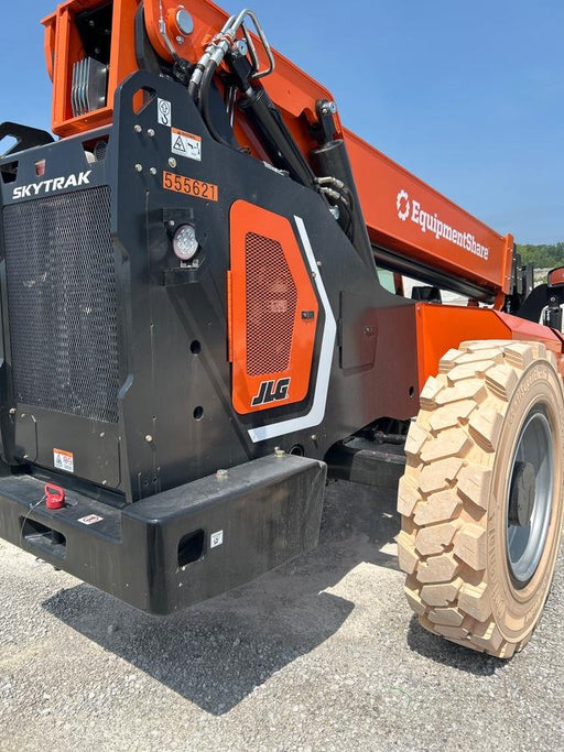 2025 JLG 10054