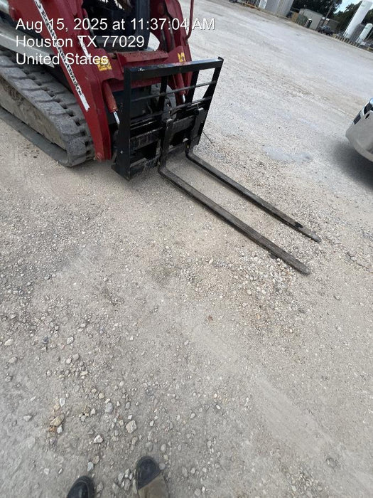 2025 ARROW MATERIAL HANDLING F5100CB - 72"